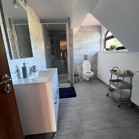 Casa Iris * Colibita