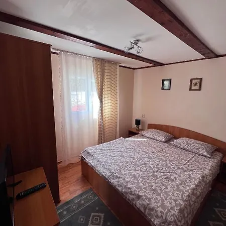 Holiday home Casa Iris Colibita